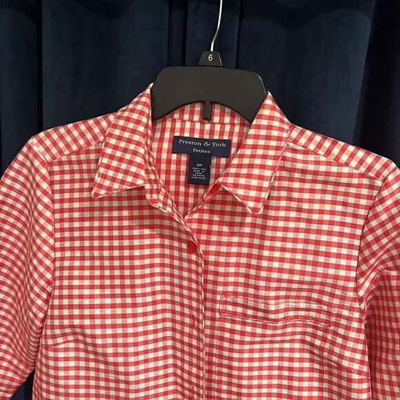 Quarter Sleeve Checkered red Blouse, Size 6 P New without Tags - Picture 2 of 3